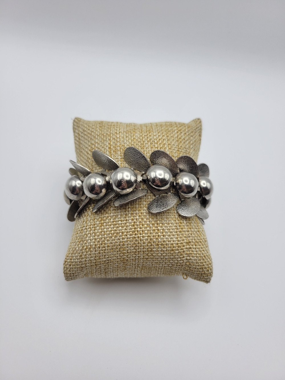 Vintage Silver tone Flower Petal Bead Bracelet - Women's Jewelry